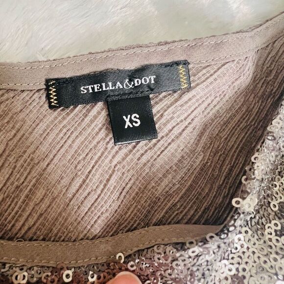 Stella & Dot Womens Silver Sequin Embellished Blouse Top Size XS - Picture 8 of 9